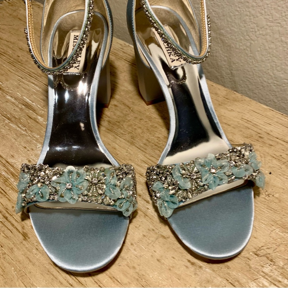 Badgley Mischka Blue Satin Block Heel Sandals – Size 10 Wedding Party Formal - Picture 4 of 13